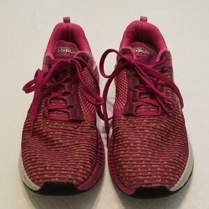 Size 11US Skechers GO RUN FORZA 3 Pink sneakers